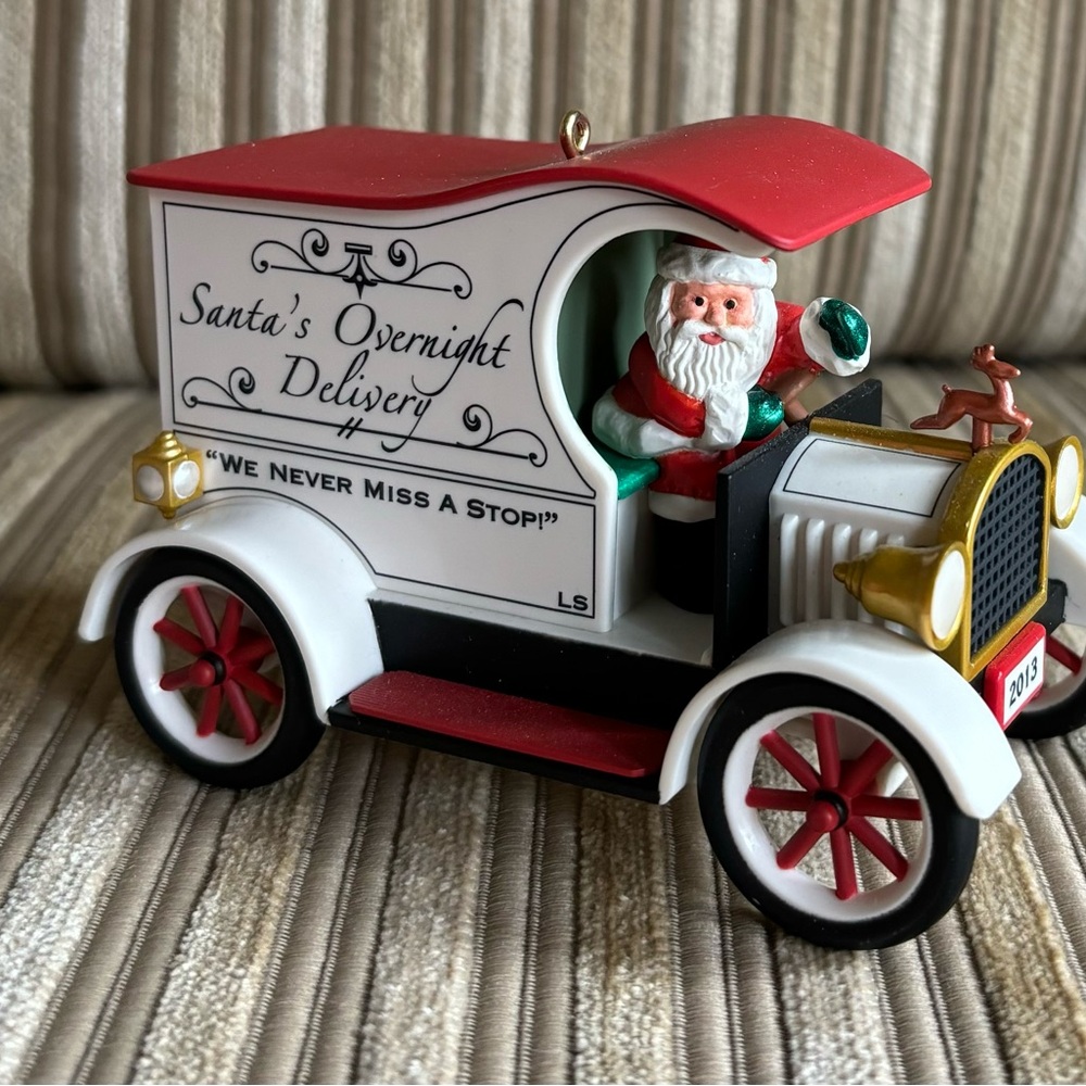 Hallmark Limited Edition Ornament Inspired by "HERE COMES SANTA" series
